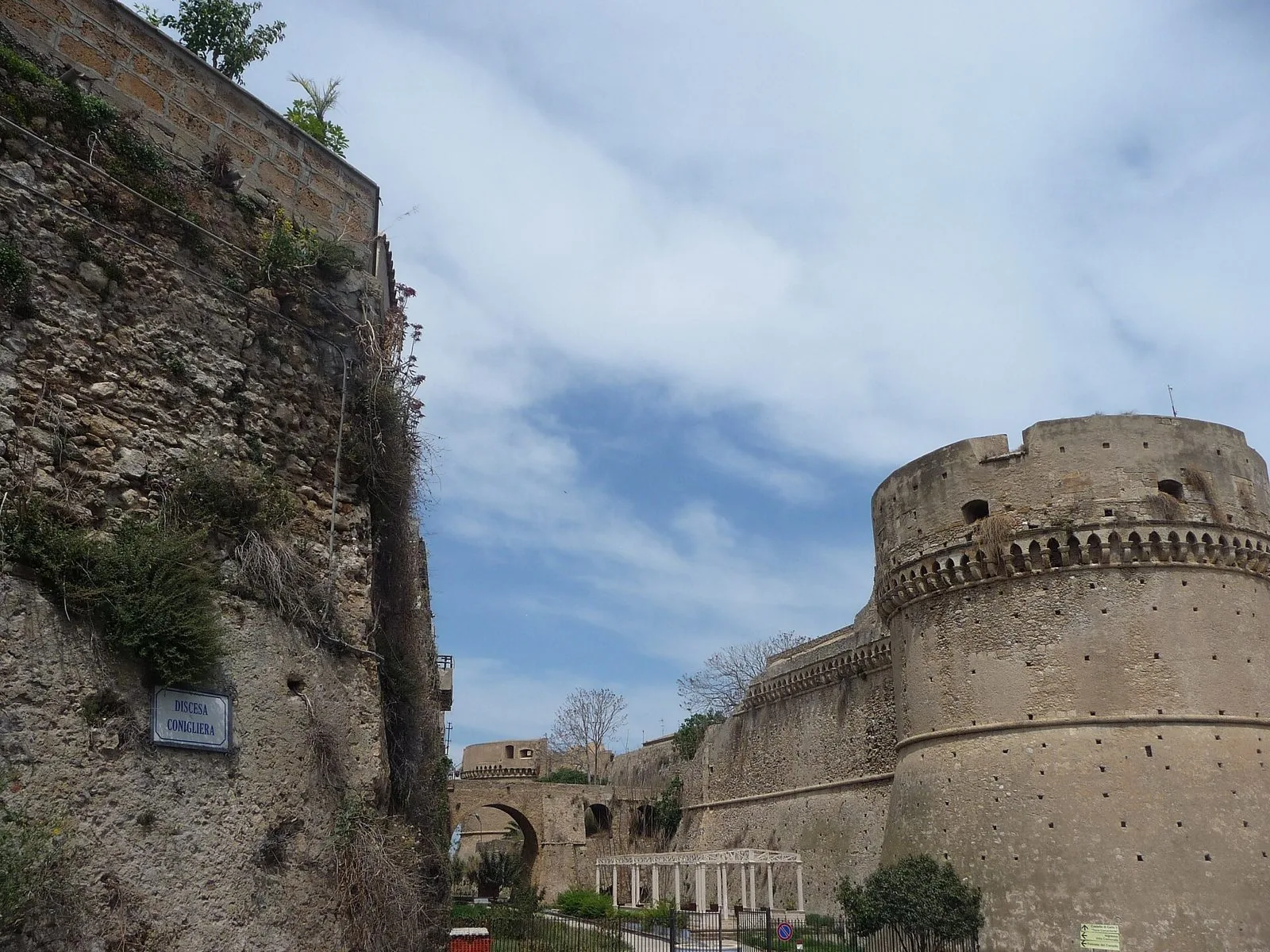 I bastioni del Castello di Carlo V a Crotone